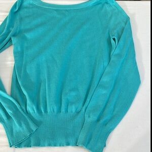 Carole Little size medium aqua Blue boat Neck Sweater with Fitted Silhouette